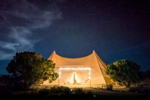 tente traditionnel dans un camping près des Gorges du Verdon